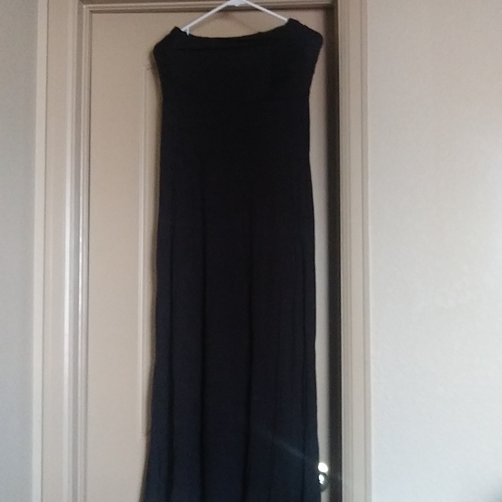 Black strapless dress